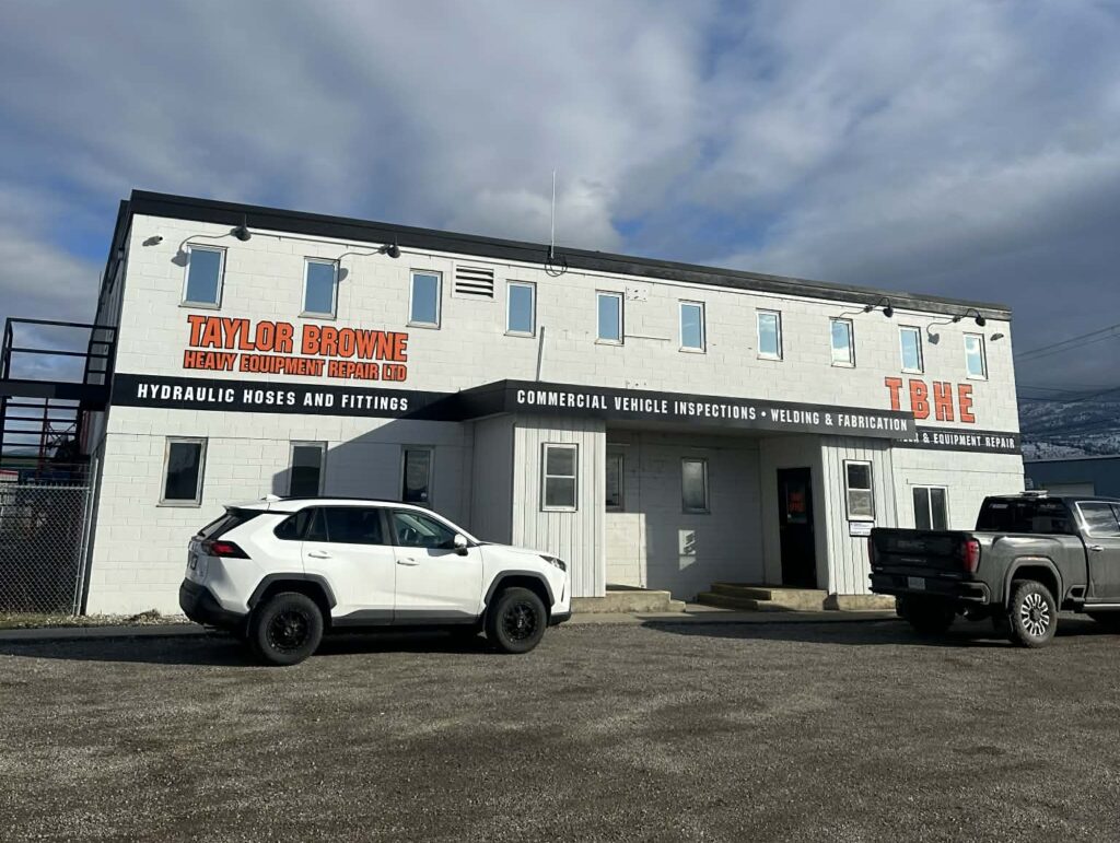 tbhe repairs building